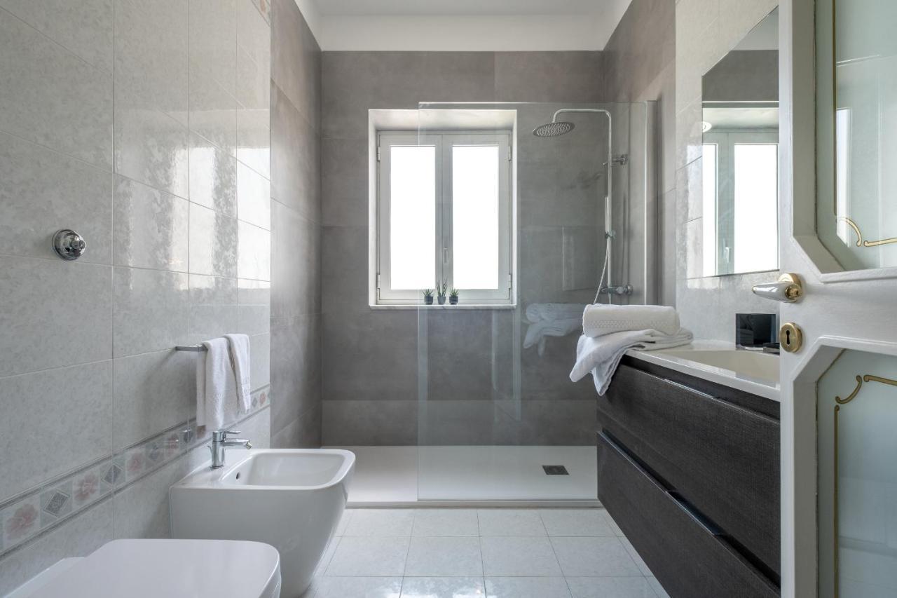 Sweet Life - Luxury Apartment-Suite-Rooms 바리 외부 사진